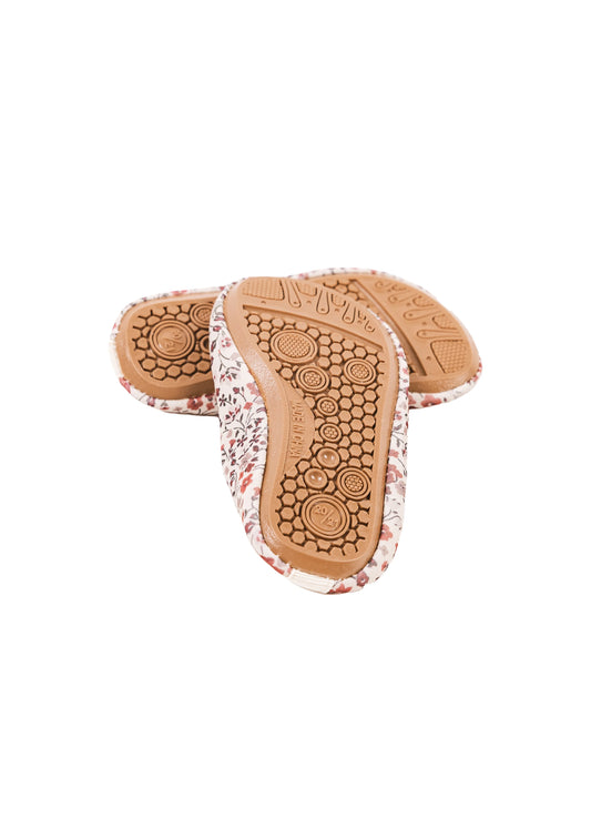 Mrs. Ertha - Waterschoenen | Magic Garden